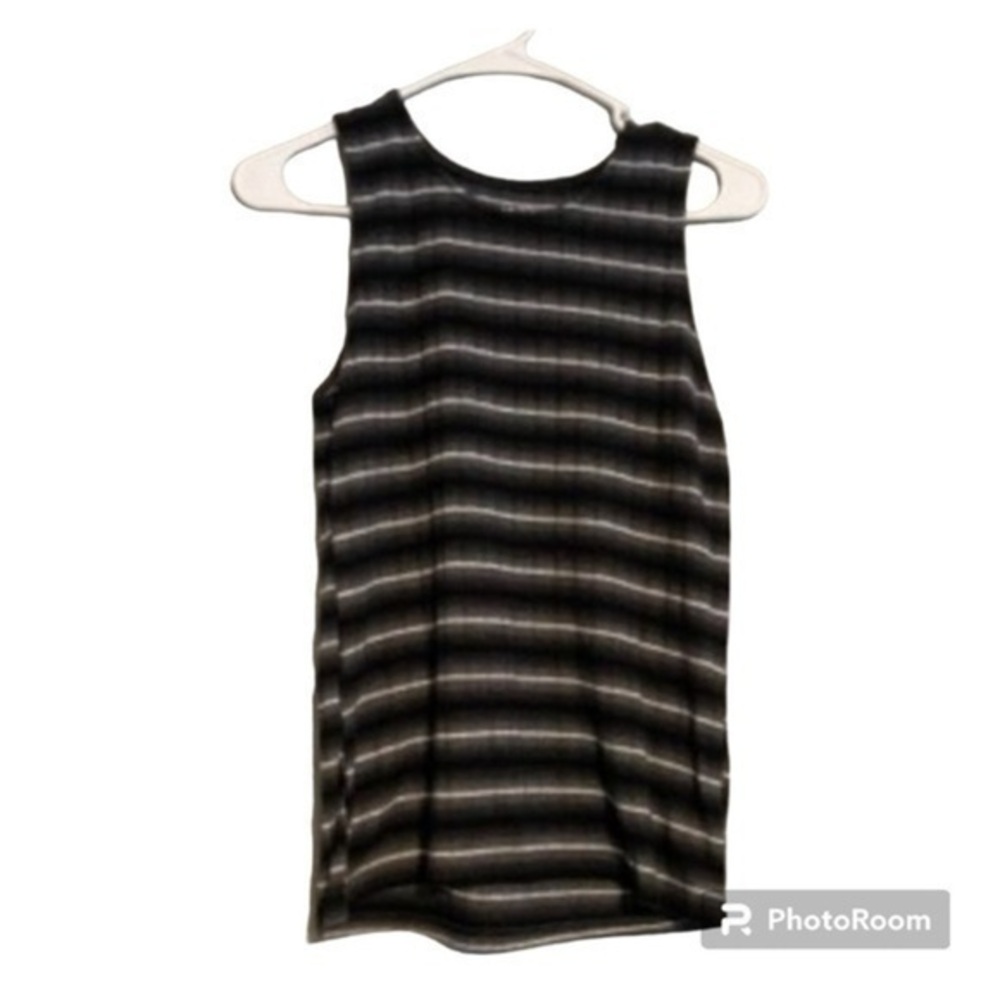 🌷 Arizona Black & White Striped Ribbed Muscle Tank Top